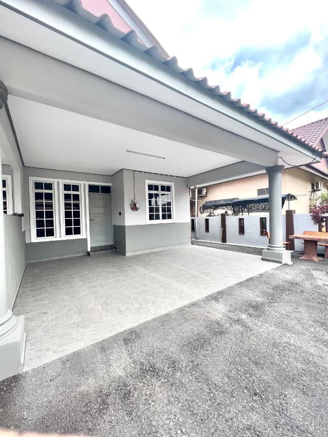 Teratai Homestay 3 Batu Buruk Kuala Terengganu Luaran gambar