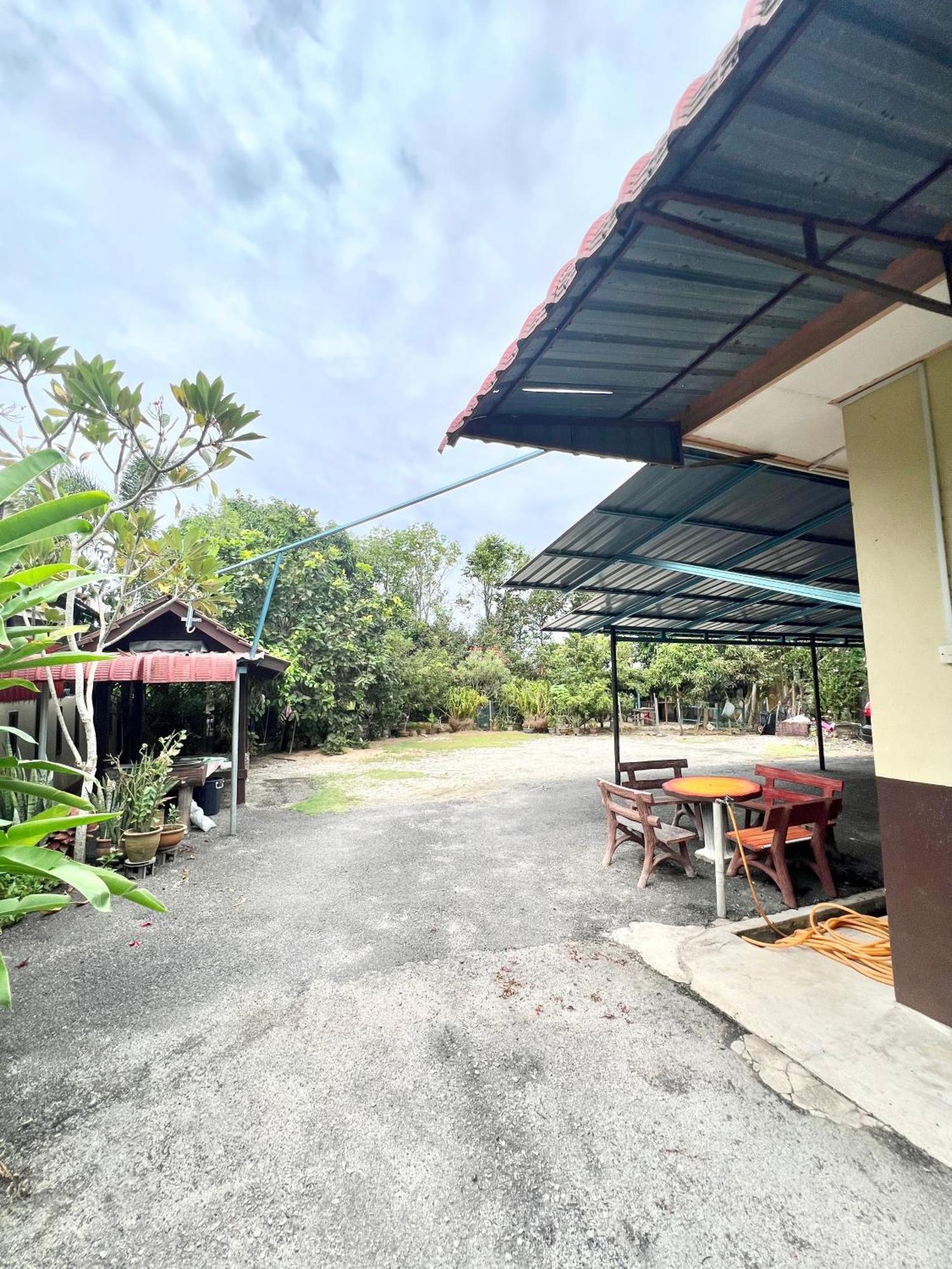 Teratai Homestay 3 Batu Buruk Kuala Terengganu Luaran gambar