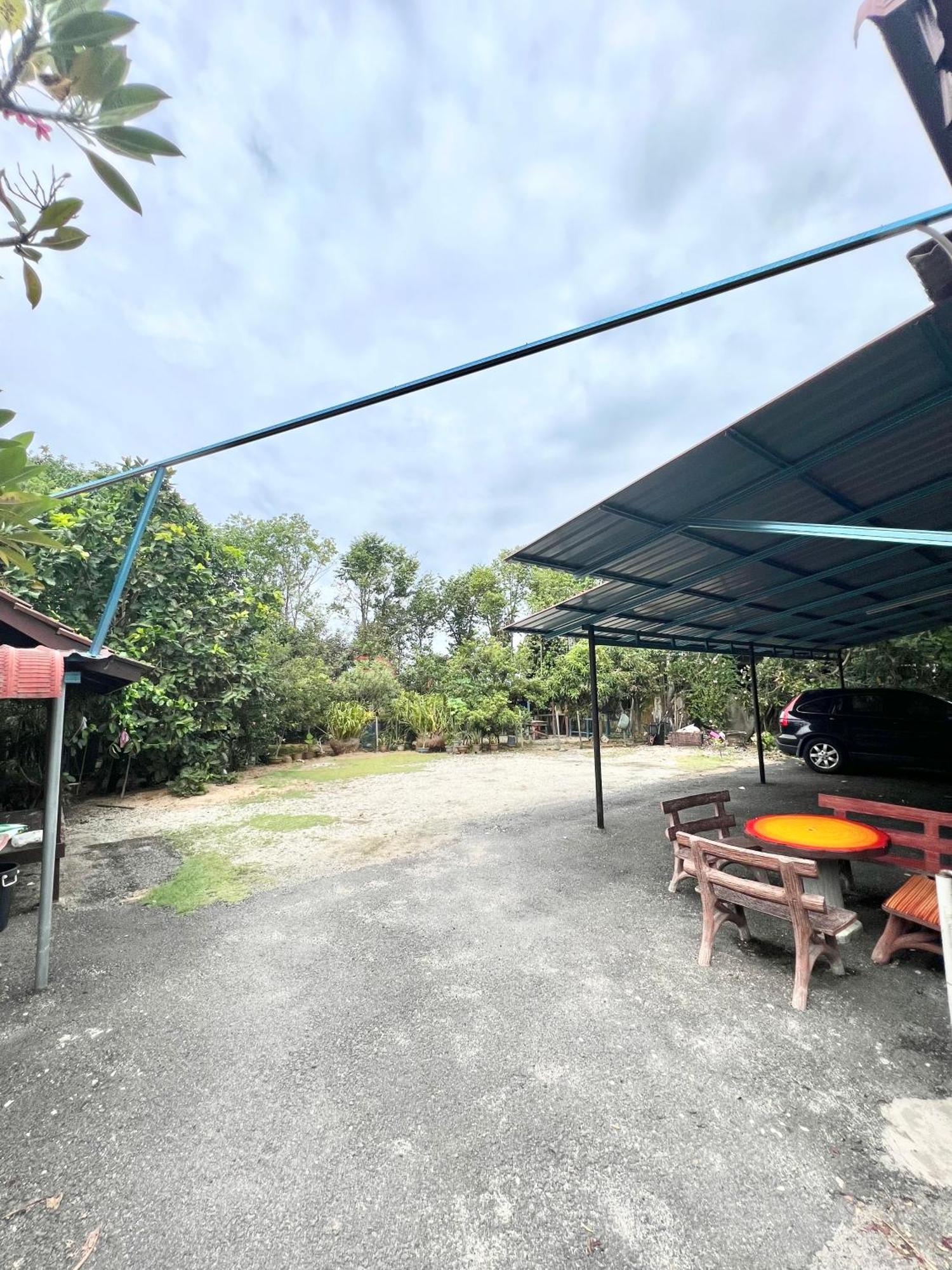 Teratai Homestay 3 Batu Buruk Kuala Terengganu Luaran gambar